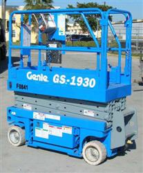 Genie 19' Scissor Lift