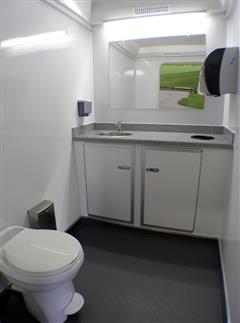 Restroom Trailer 2 Station